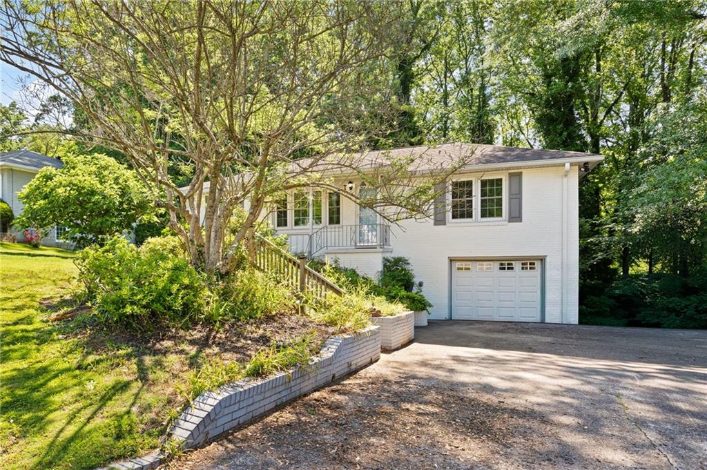 3366 Woodview Drive SE