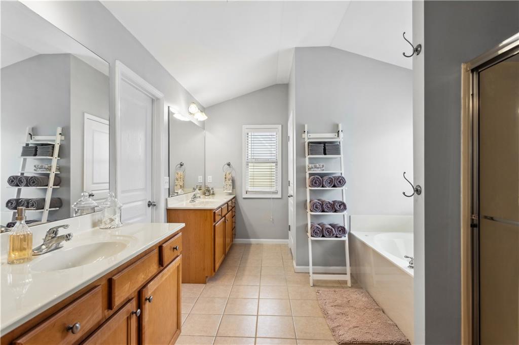4092 Grand Park Drive, Suwanee, Georgia image 37