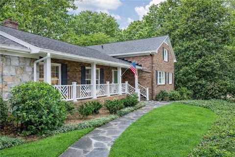 Photo of 690 Fair Oaks Manor, Atlanta, GA 30327 (MLS # 7701843)