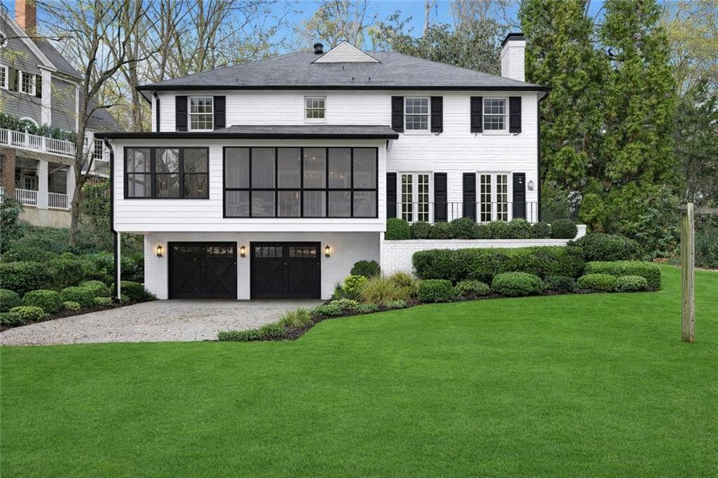 956 W Wesley Road NW