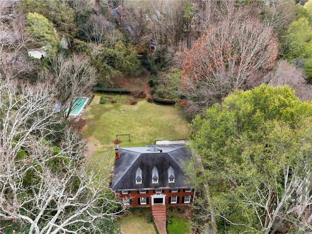 956 W Wesley Road NW