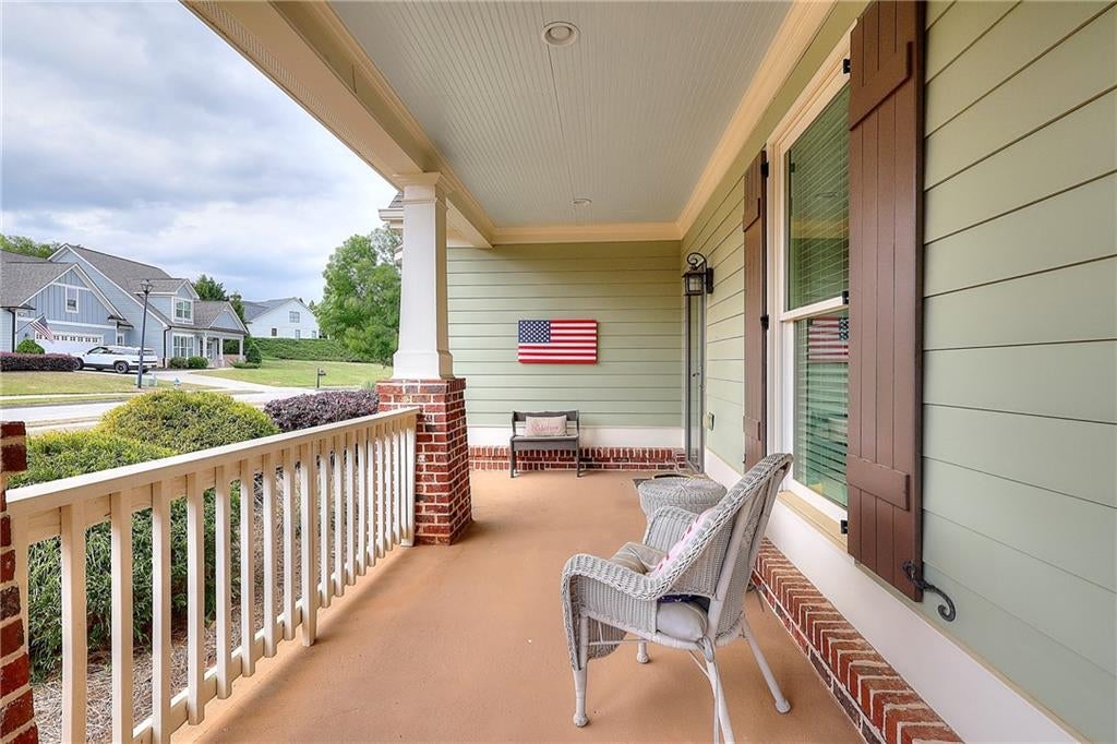125 Hawthorn Way