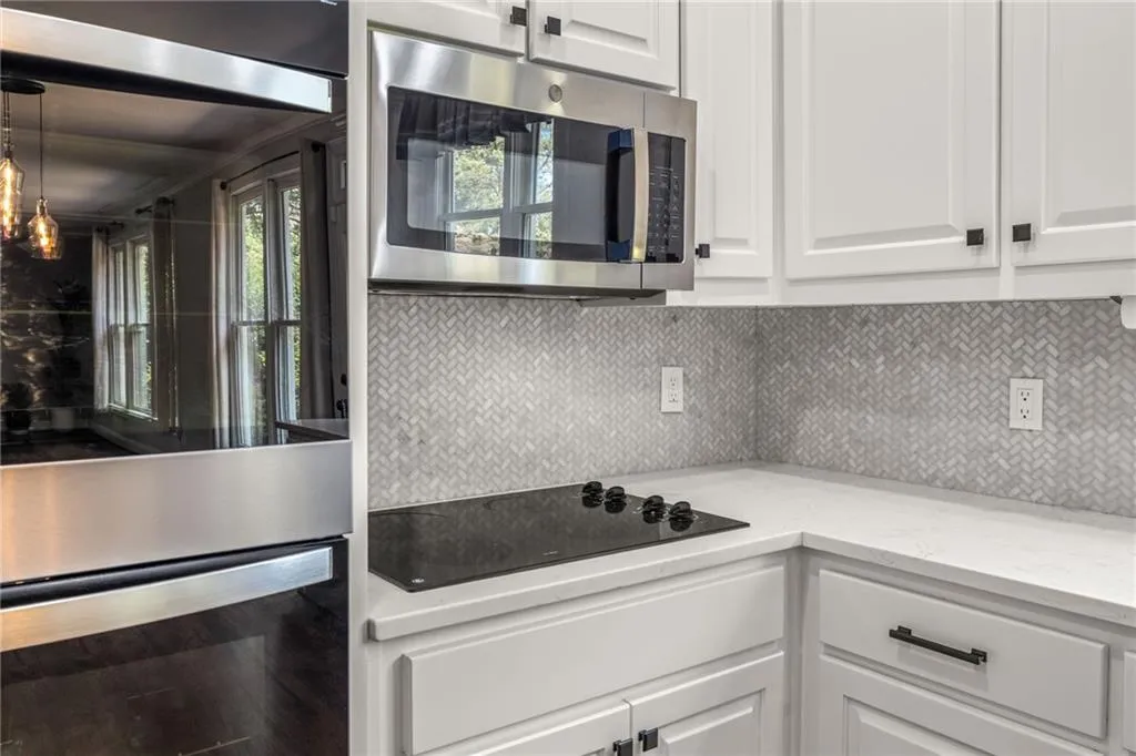 Cumming, Georgia 30041, United States, 5 Bedrooms Bedrooms, ,5 BathroomsBathrooms,Residential,Active,160566