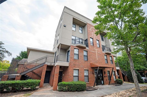 Condo For Sale - 898 Oak Street #2001<br/> Atlanta, GA 30310