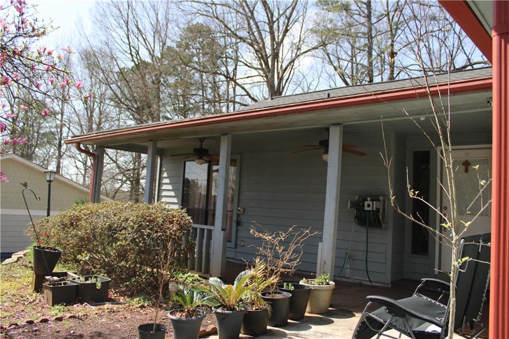 1302 Buttercup Court