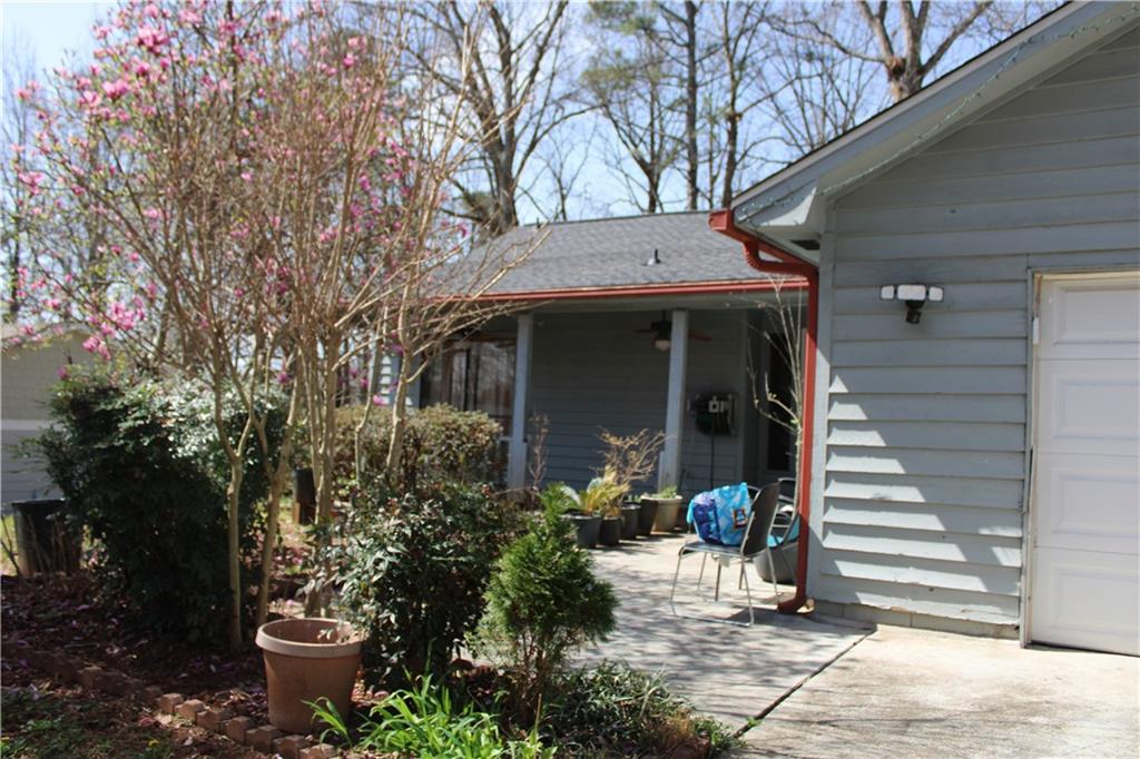 1302 Buttercup Court
