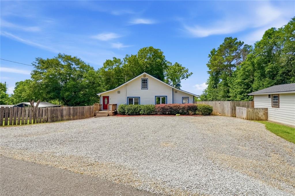 135 Grogan Road NE