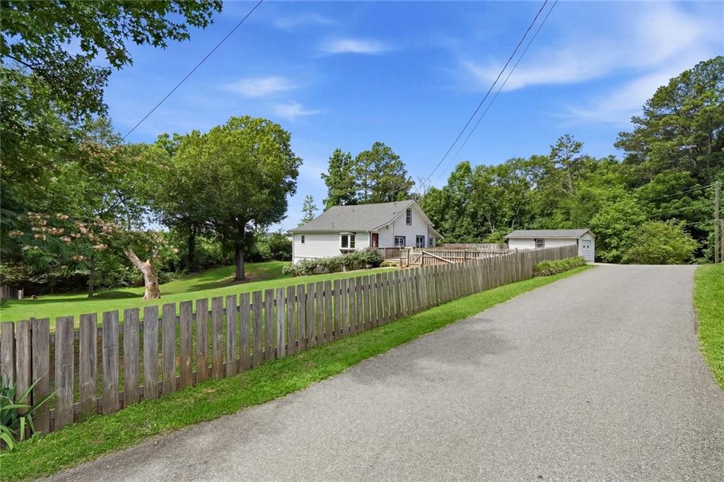 135 Grogan Road NE
