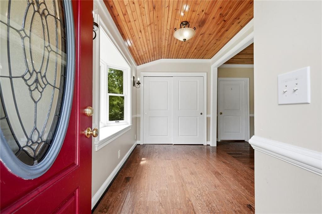 135 Grogan Road NE