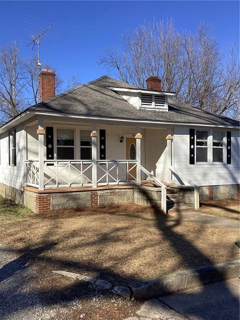 A home in Elberton