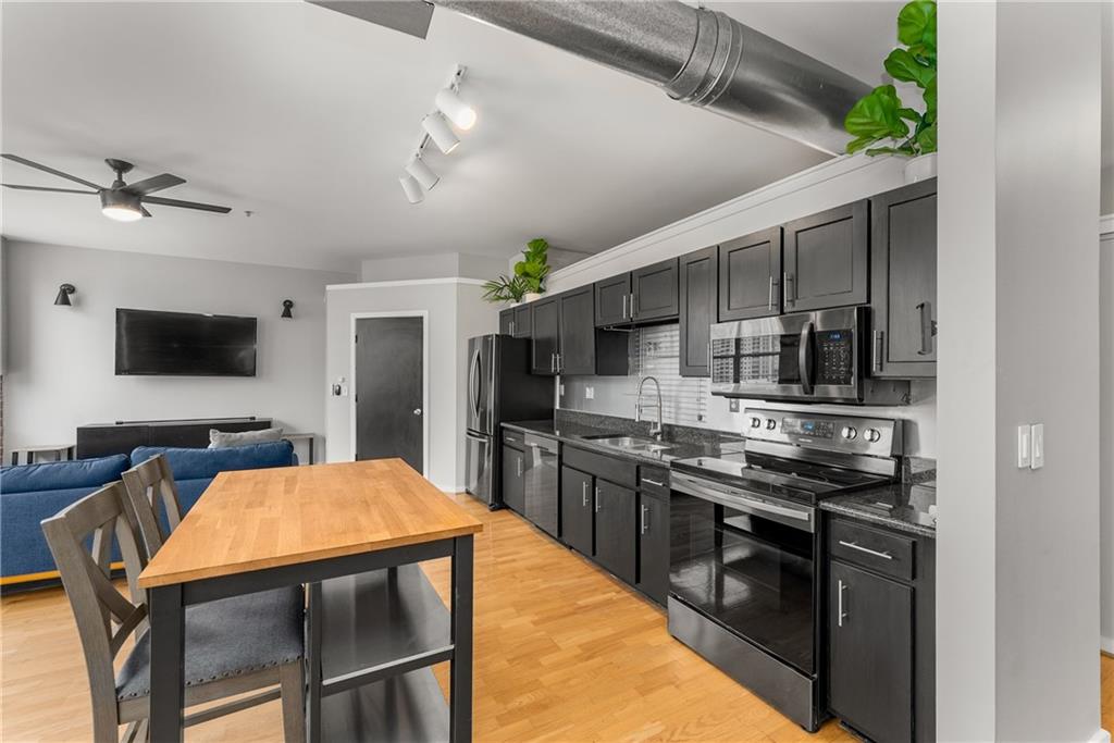 800 Peachtree Street NE 8612