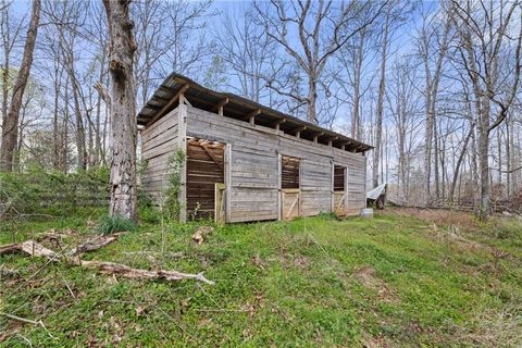 A home in Dahlonega