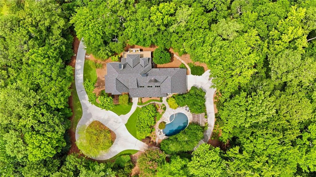 2401 Spalding Drive