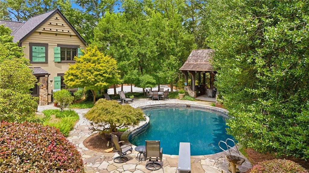 2401 Spalding Drive