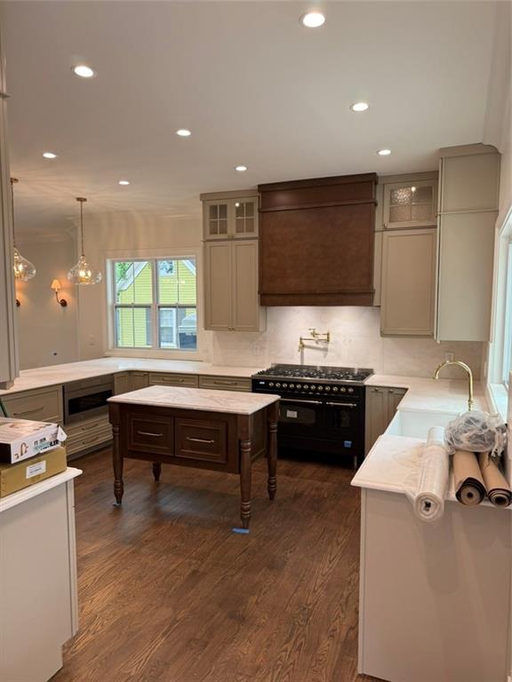 30 Sessions Street NW