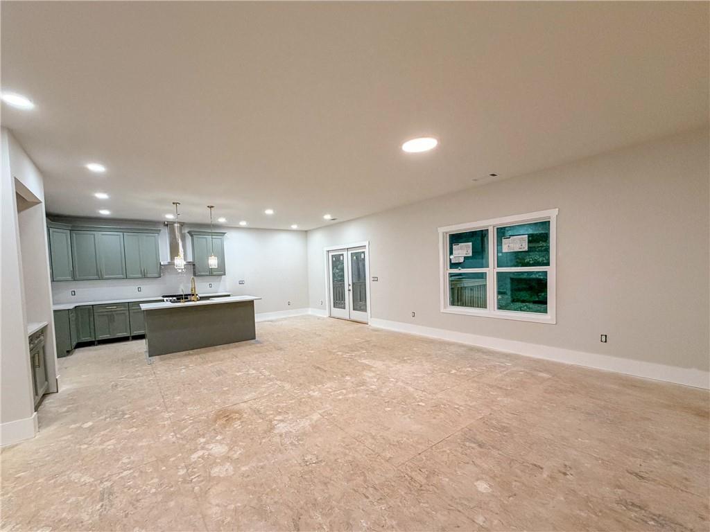 6104 Wandering Way
