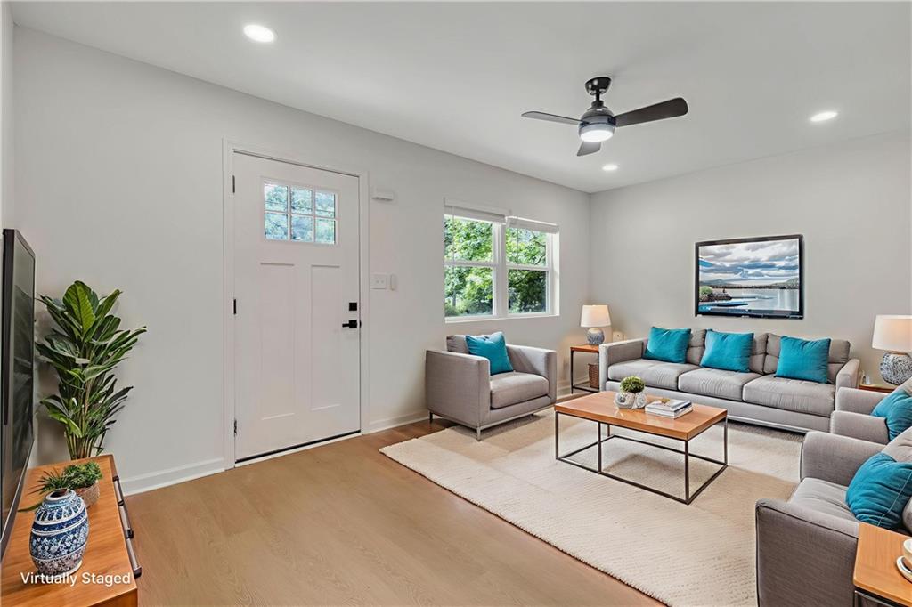 1733 Hollyhock Terrace