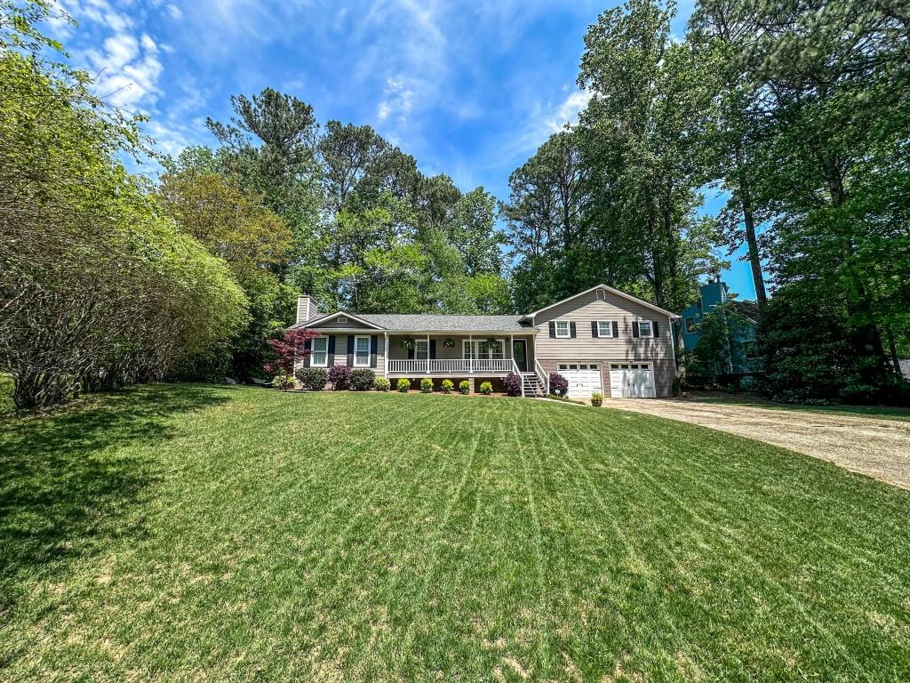 3075 Nuthatch Court NW
