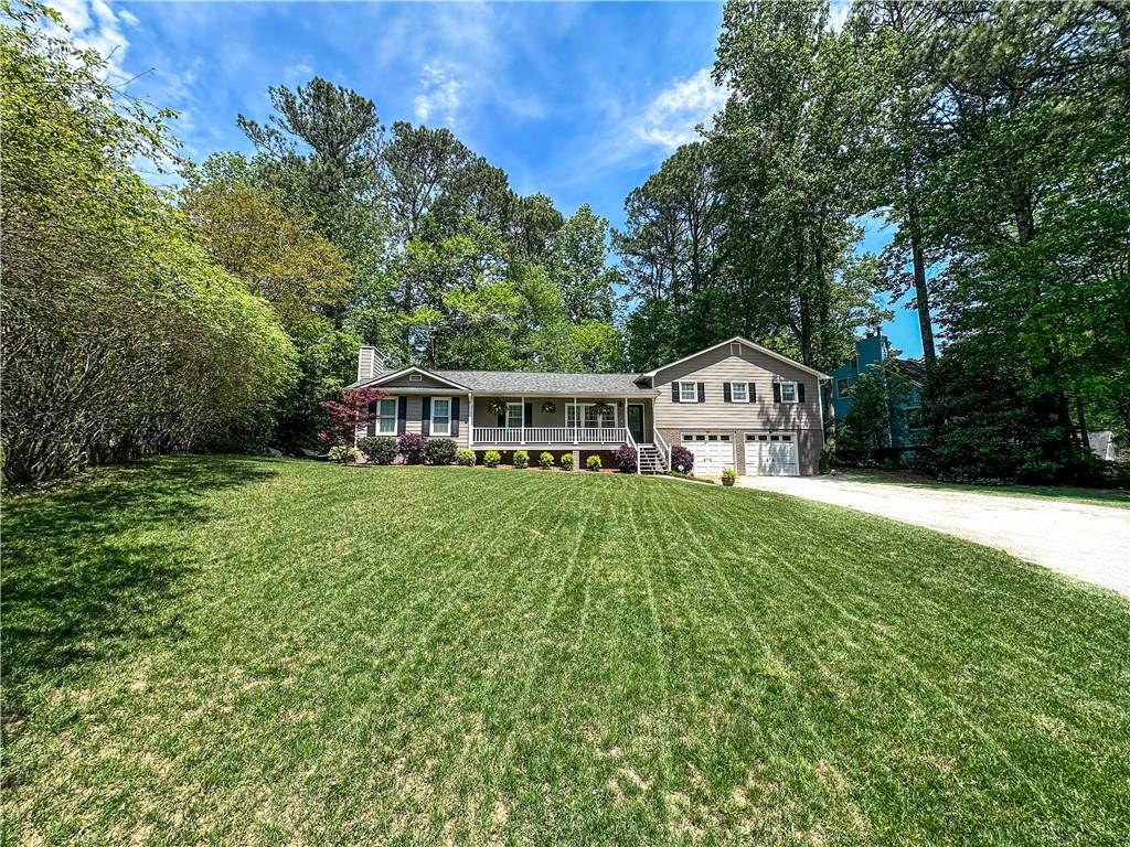 3075 Nuthatch Court NW