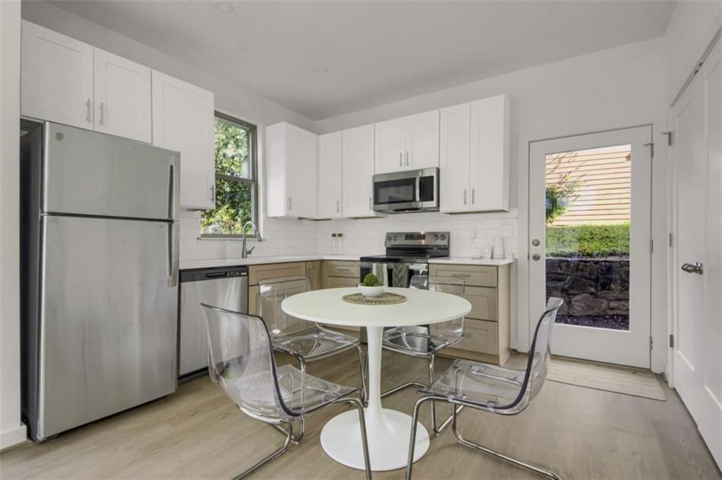 1070 Dill Avenue 202