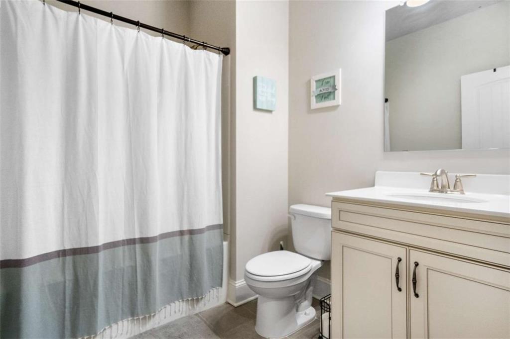 4568 Mantova Drive, Buford, Georgia image 10