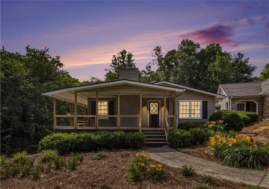 345 Davis Road W