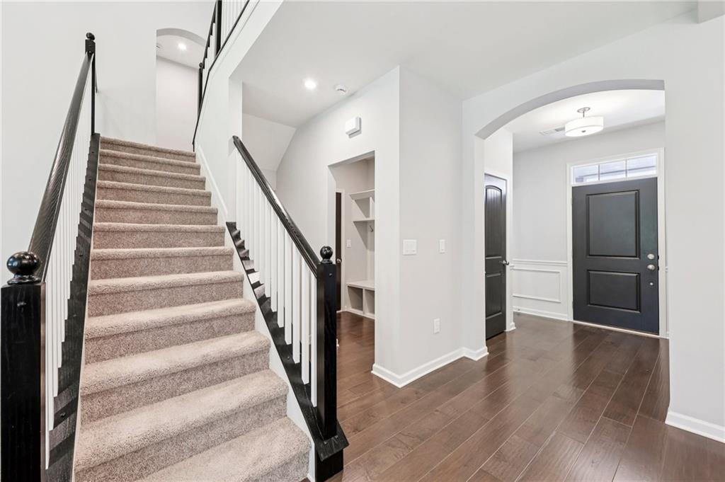 186 Catalpa Grove