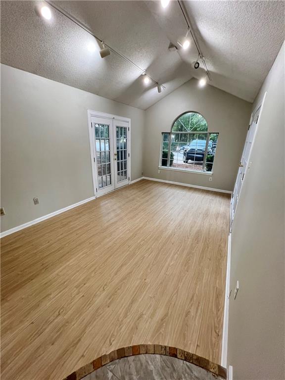 OVERLOOK GREEN #1 - Residential