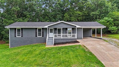 Homes For Sale - 6380 Valhalla Drive<br/> Douglasville, GA 30135