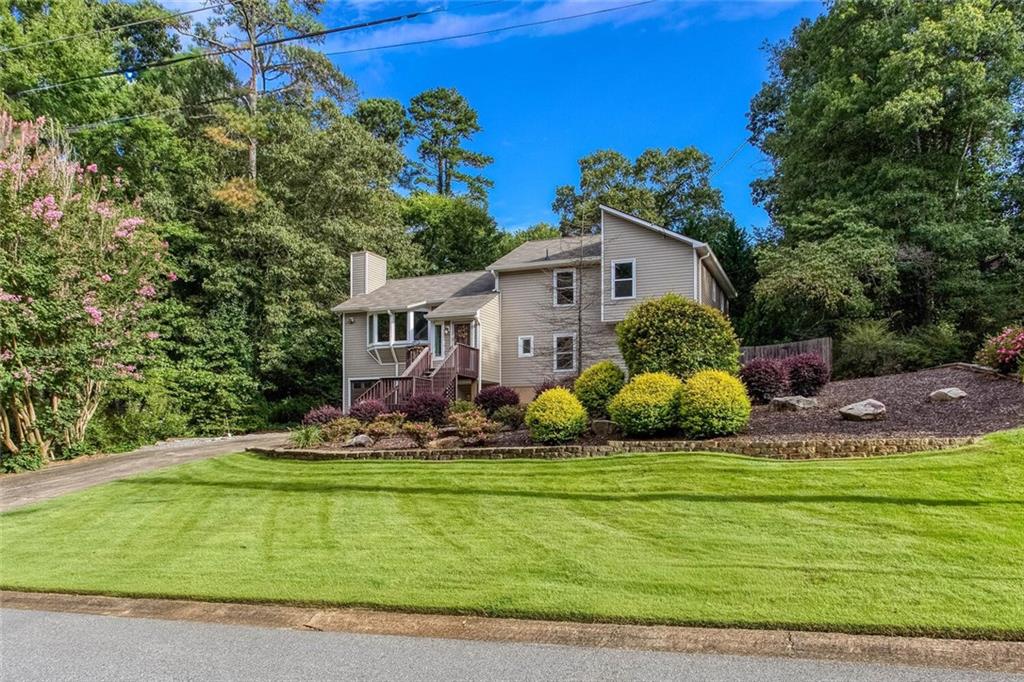 5068 Ravenwood Drive