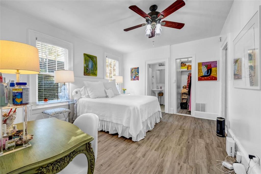 800 MYRTLE Street NE