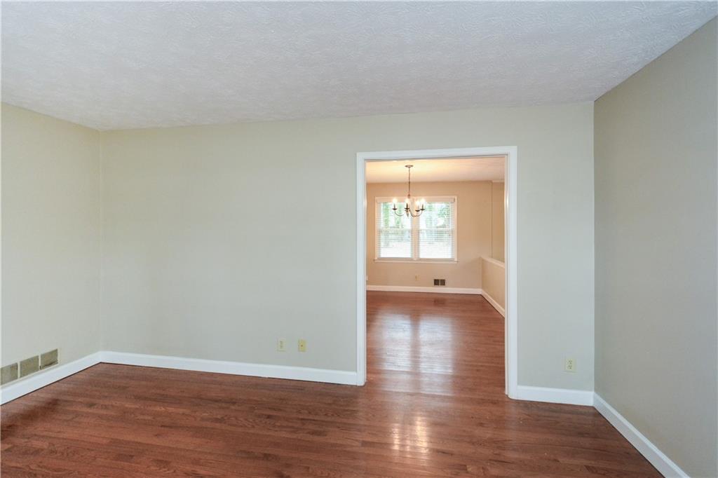 Plains Estate - Residential Lease
