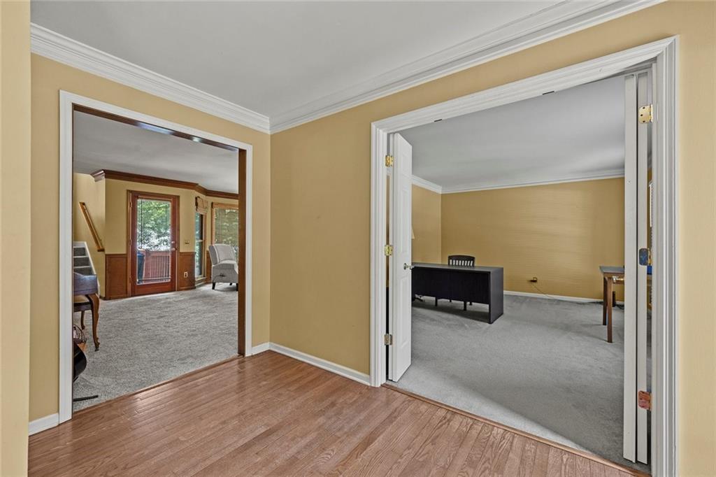 2161 Westbury Court SW