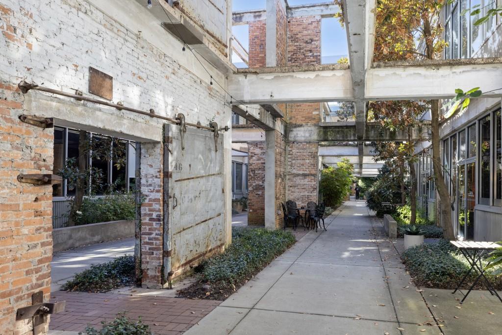 659 Auburn Avenue NE 120