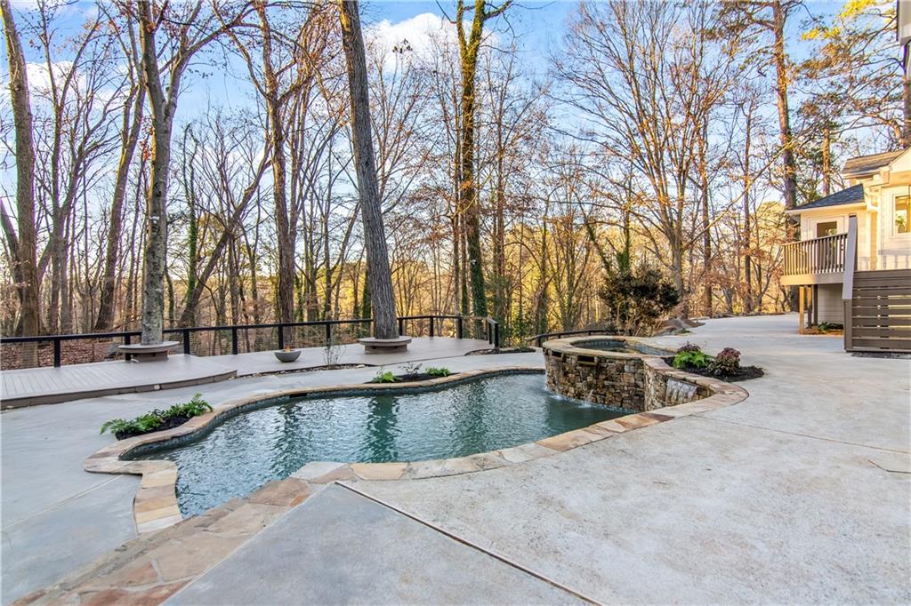 3418 Breton Court NE