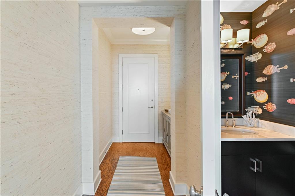 3630 Peachtree Road NE 2106