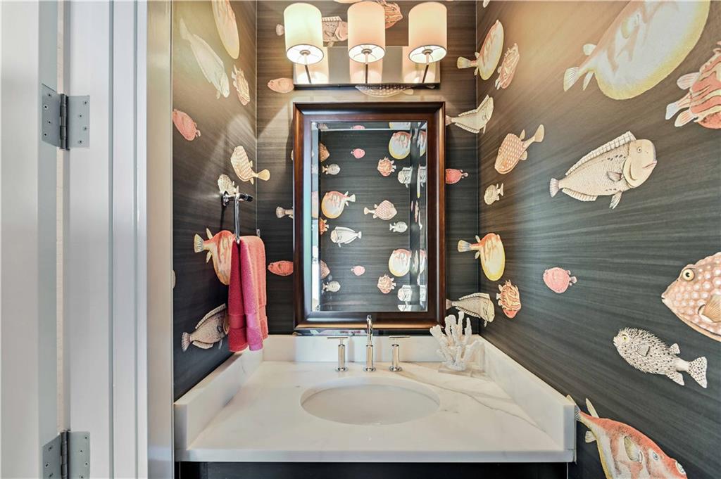3630 Peachtree Road NE 2106