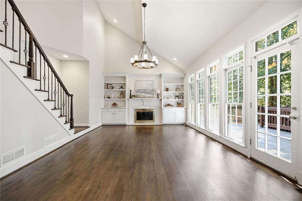 2046 Kinsmon Drive