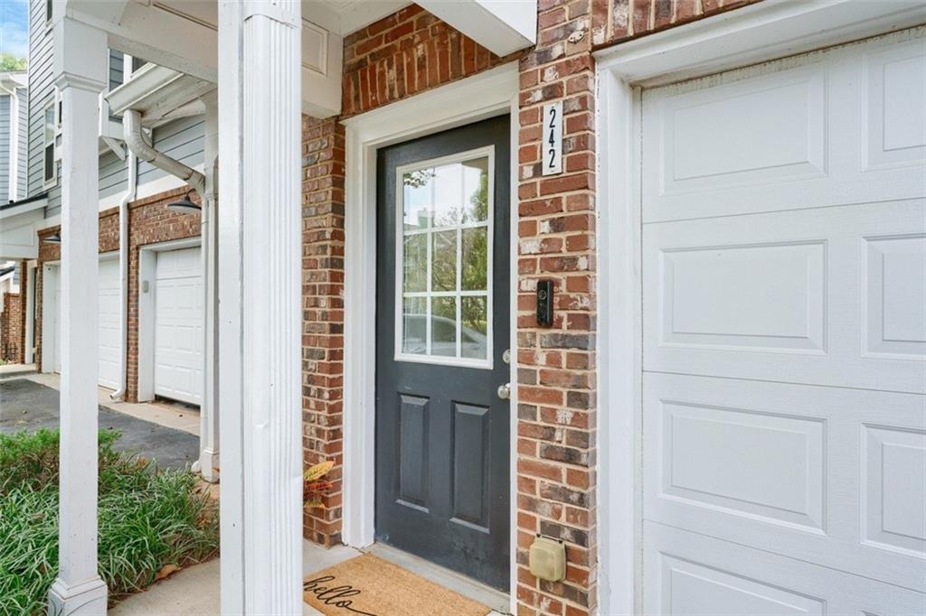 242 Carlyle Park Drive NE