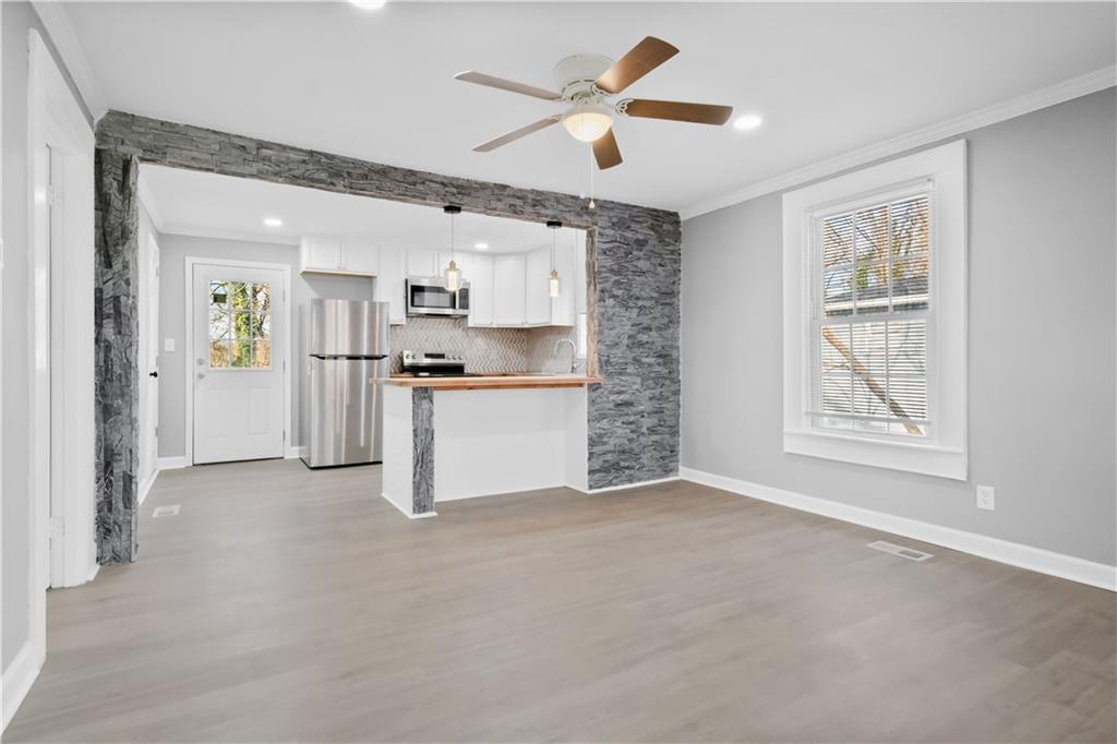 884 N Eugenia Place, Atlanta, Georgia image 17
