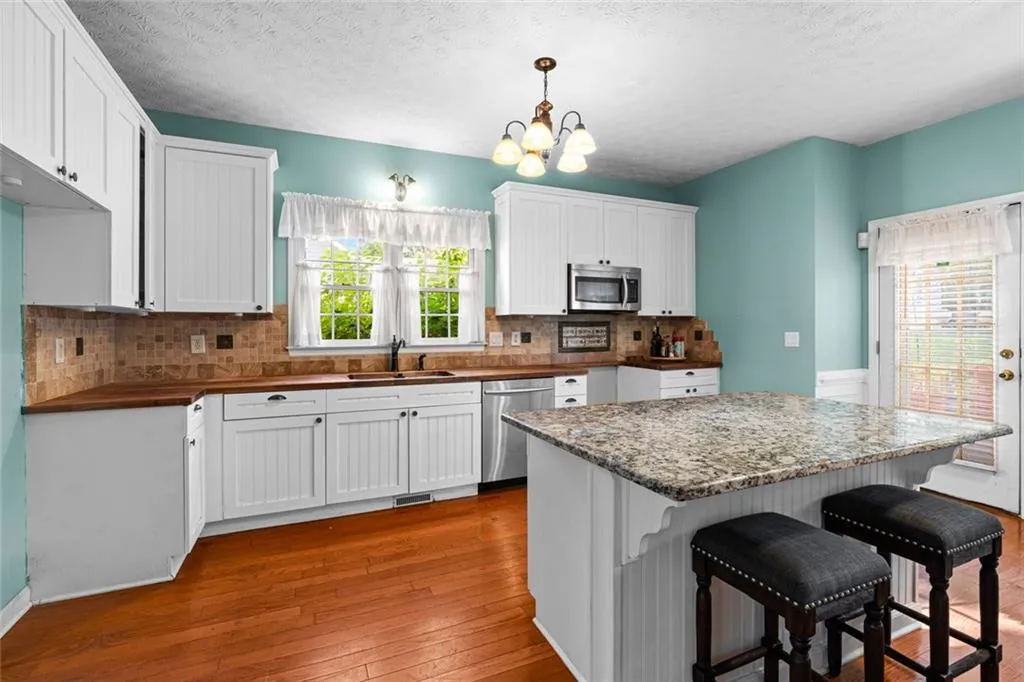 Covington, Georgia 30016, United States, 4 Bedrooms Bedrooms, ,4 BathroomsBathrooms,Residential,Active,195158