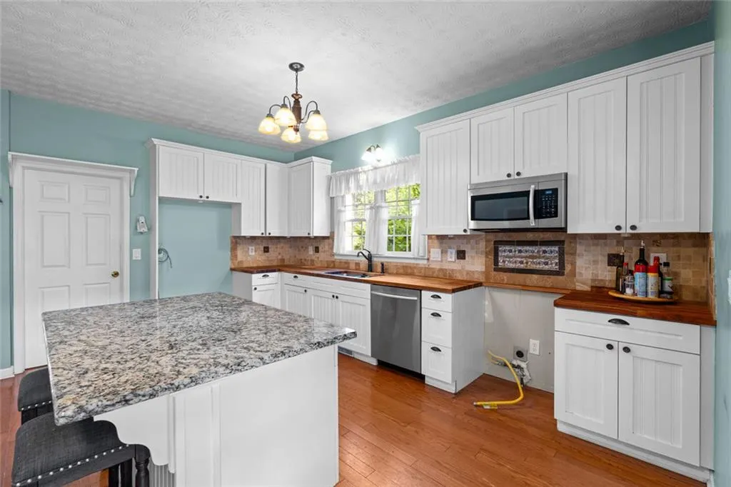 Covington, Georgia 30016, United States, 4 Bedrooms Bedrooms, ,4 BathroomsBathrooms,Residential,Active,195158