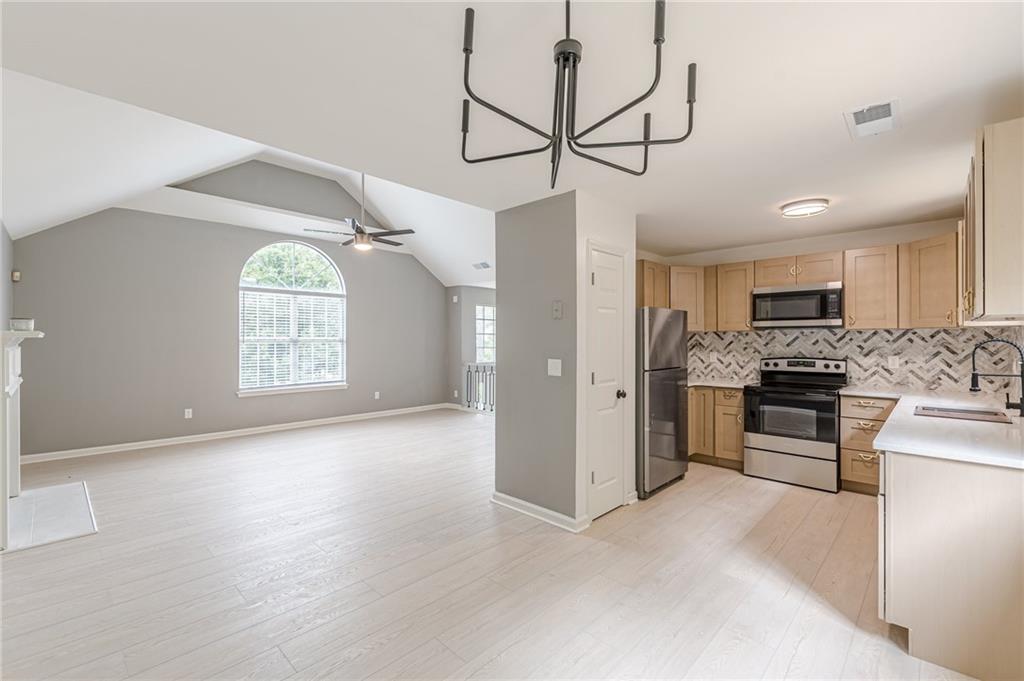 3022 Stonebridge Creek Drive, Lithonia, Georgia image 10