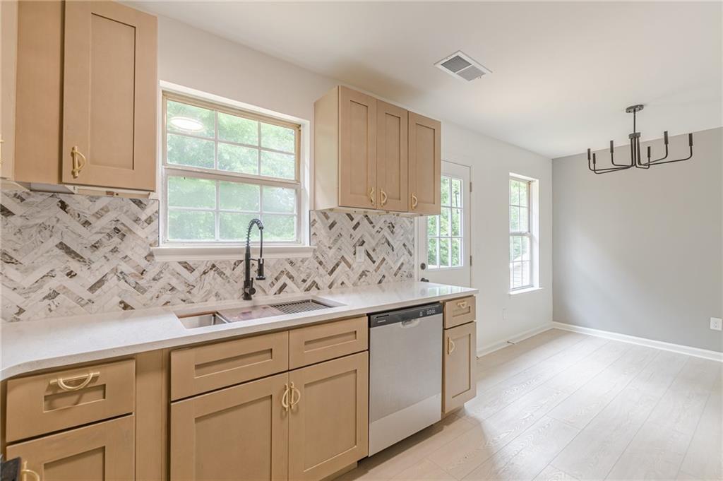 3022 Stonebridge Creek Drive, Lithonia, Georgia image 15