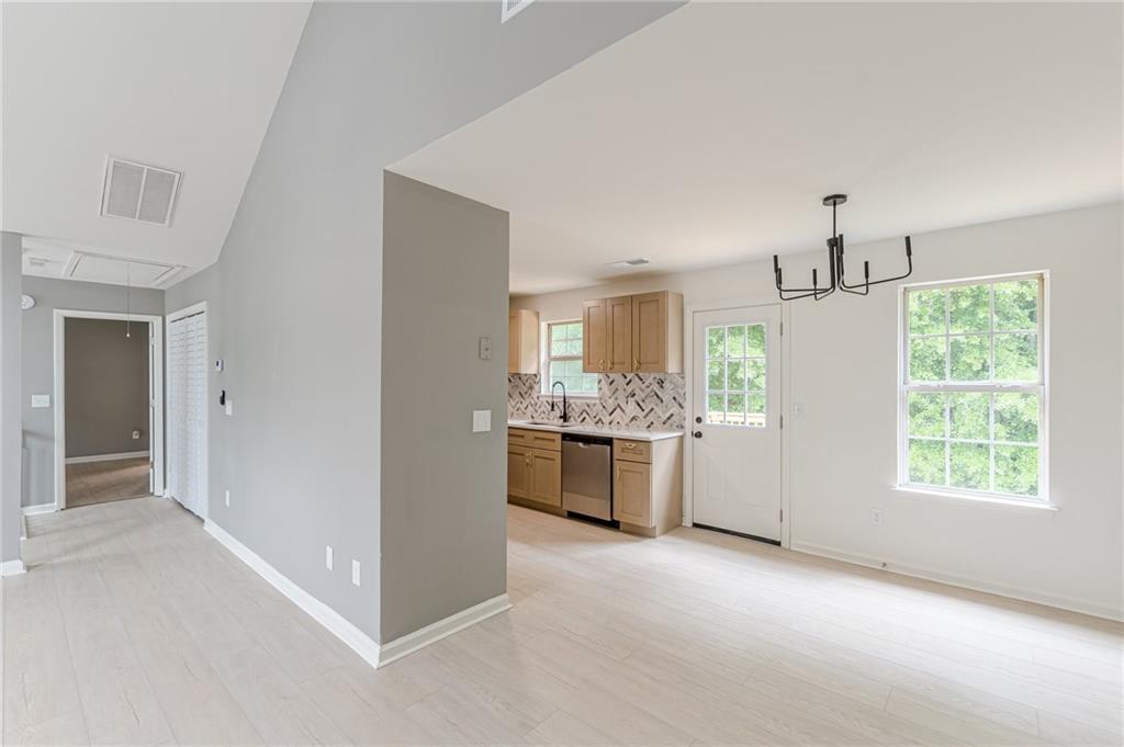 3022 Stonebridge Creek Drive, Lithonia, Georgia image 7