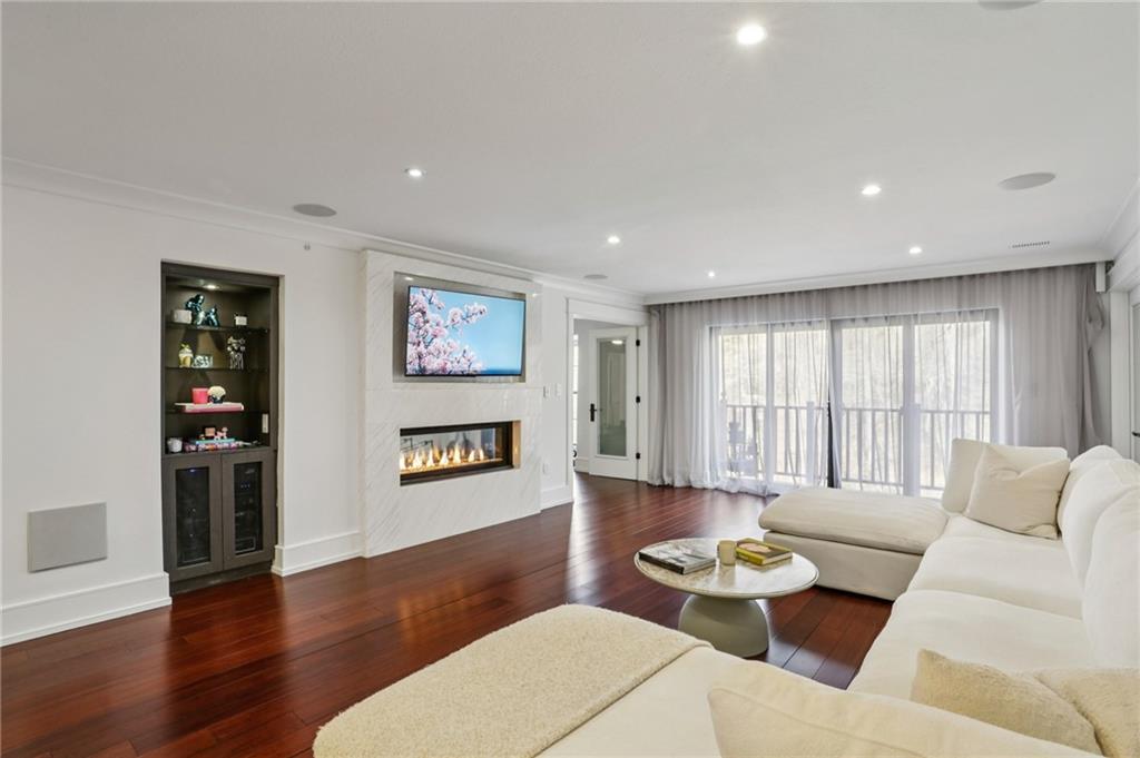 26304 Plantation Drive NE