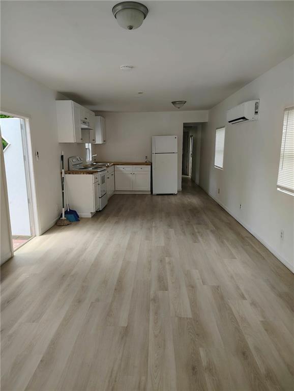 1055 Country Manor Lane