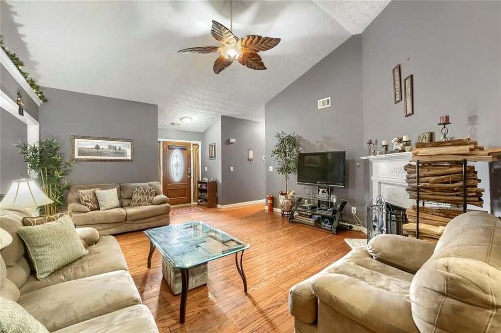 605 Sterling Oaks Drive