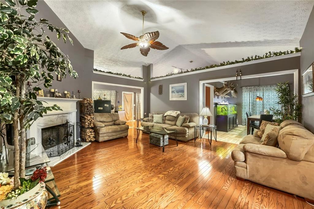 605 Sterling Oaks Drive