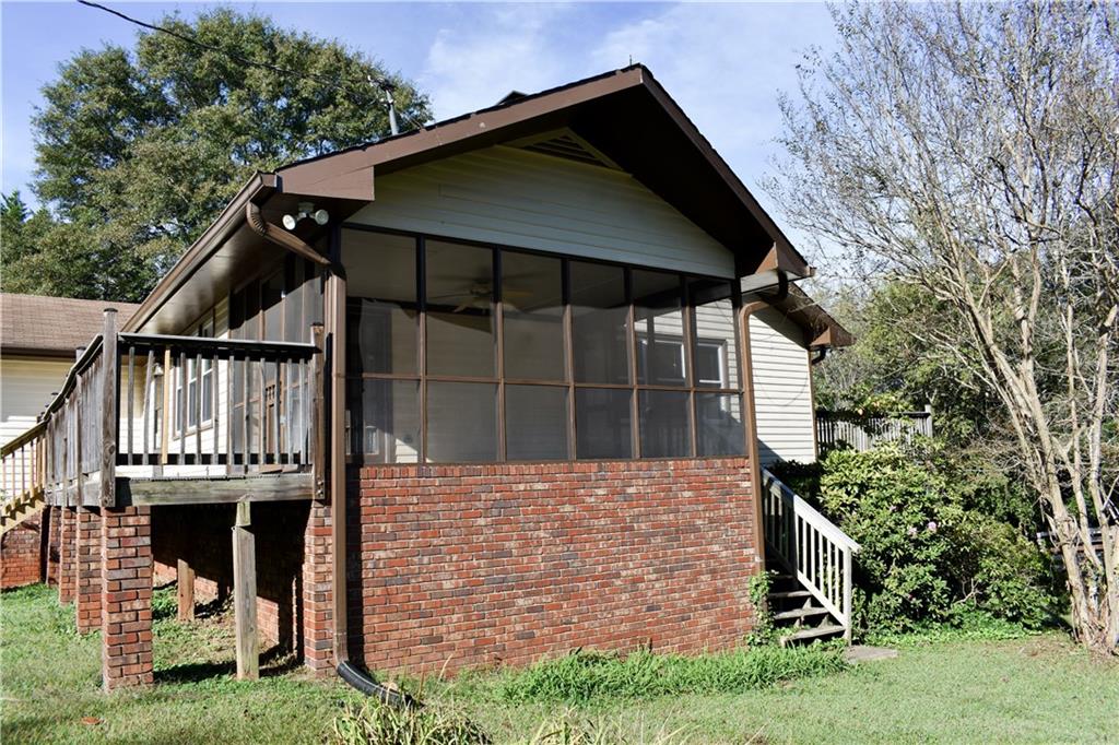 6882 Cowan Mill Rd